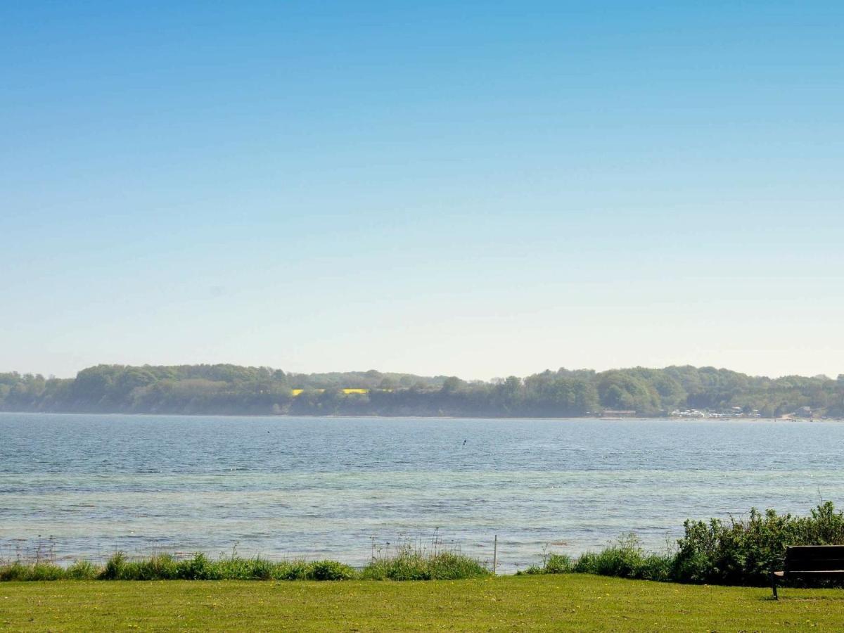 6 Person Holiday Home In Hejls Extérieur photo
